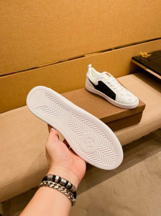 Picture of Louis Vuitton Shoes _SKULVsz38-44mnf031515273